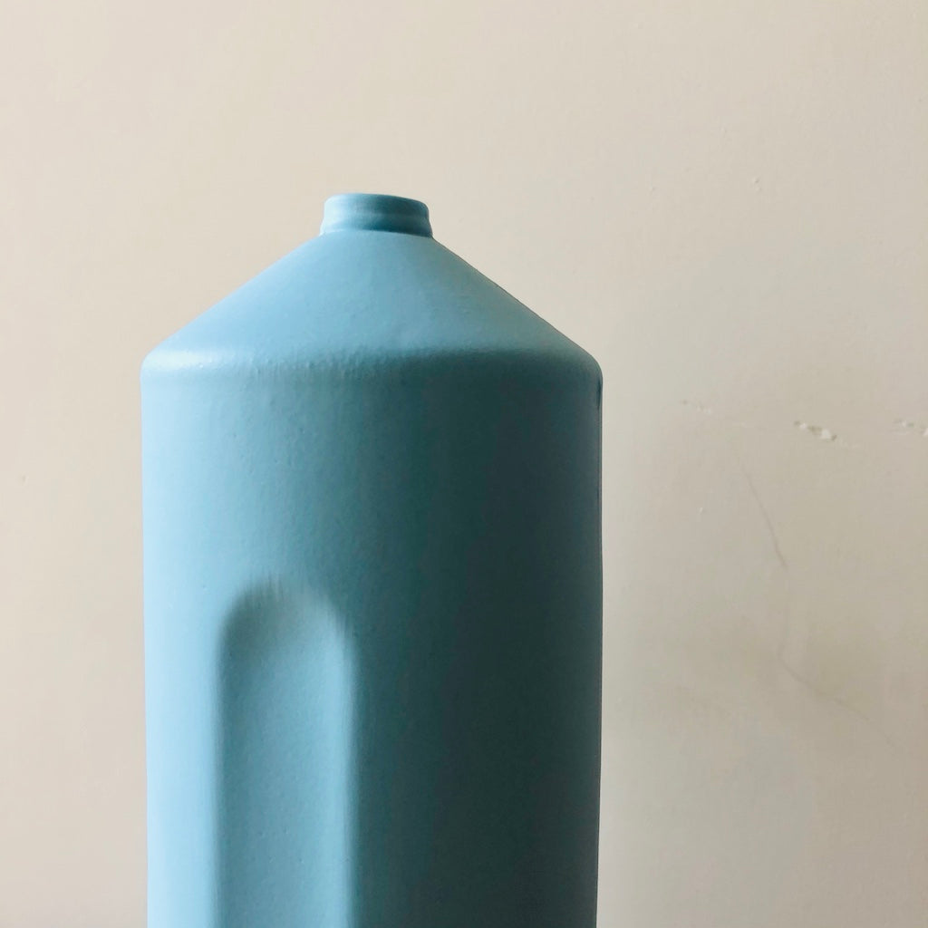 磁器の花瓶 #2 - Borderless Creations