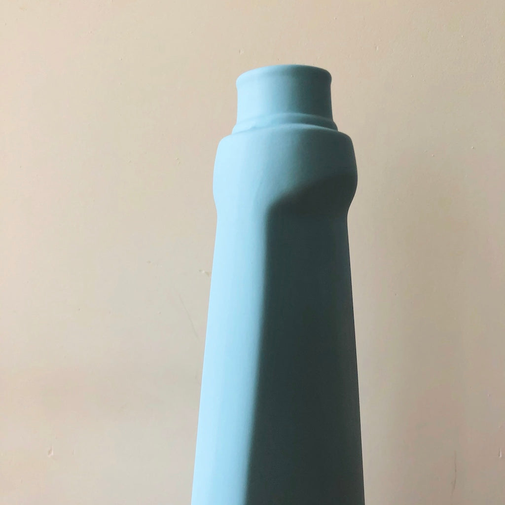 磁器の花瓶 #4 - Borderless Creations