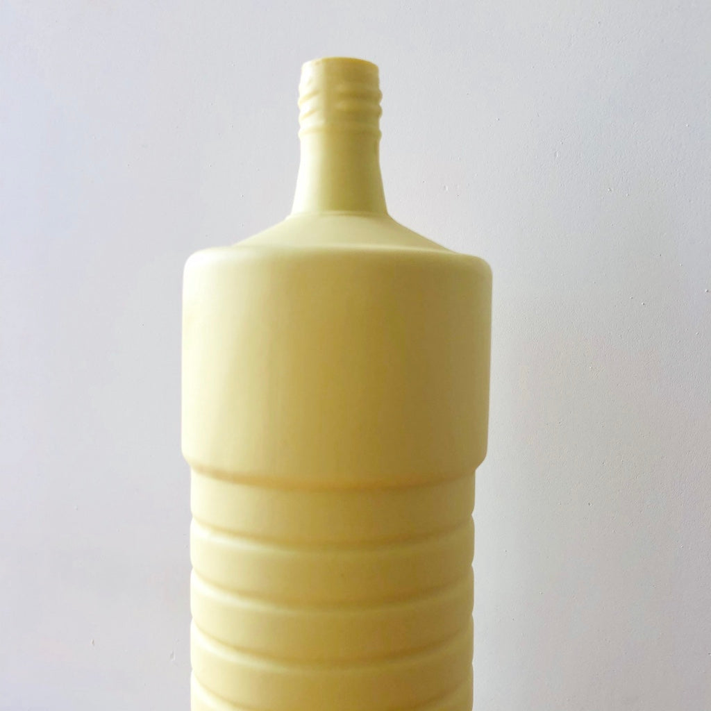 磁器の花瓶 #5 - Borderless Creations