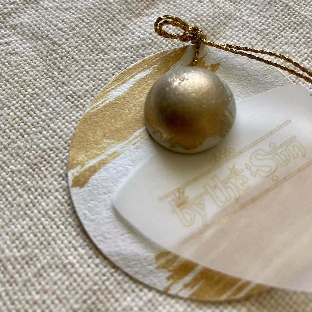 AROMA STONE FULL MOON BROOCH - GOLD BLUE - Borderless Creations