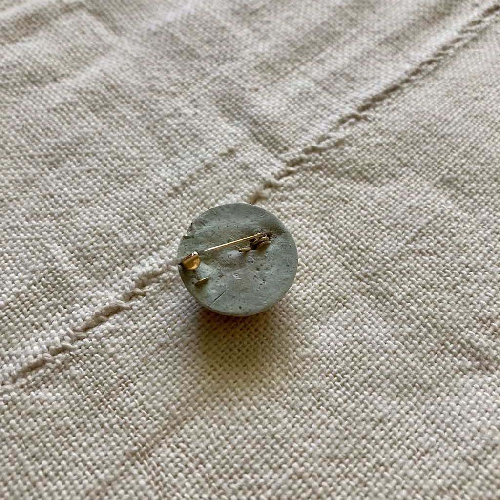 AROMA STONE FULL MOON BROOCH - GOLD BLUE - Borderless Creations