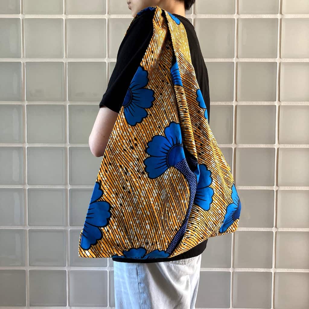 ワックスプリントバッグ - BLUE FLOWER - Borderless Creations