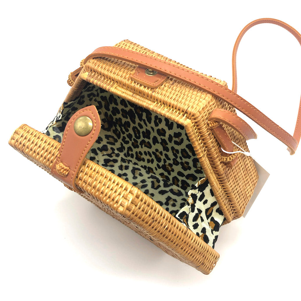 ラタン六角形バッグ - Borderless Creations