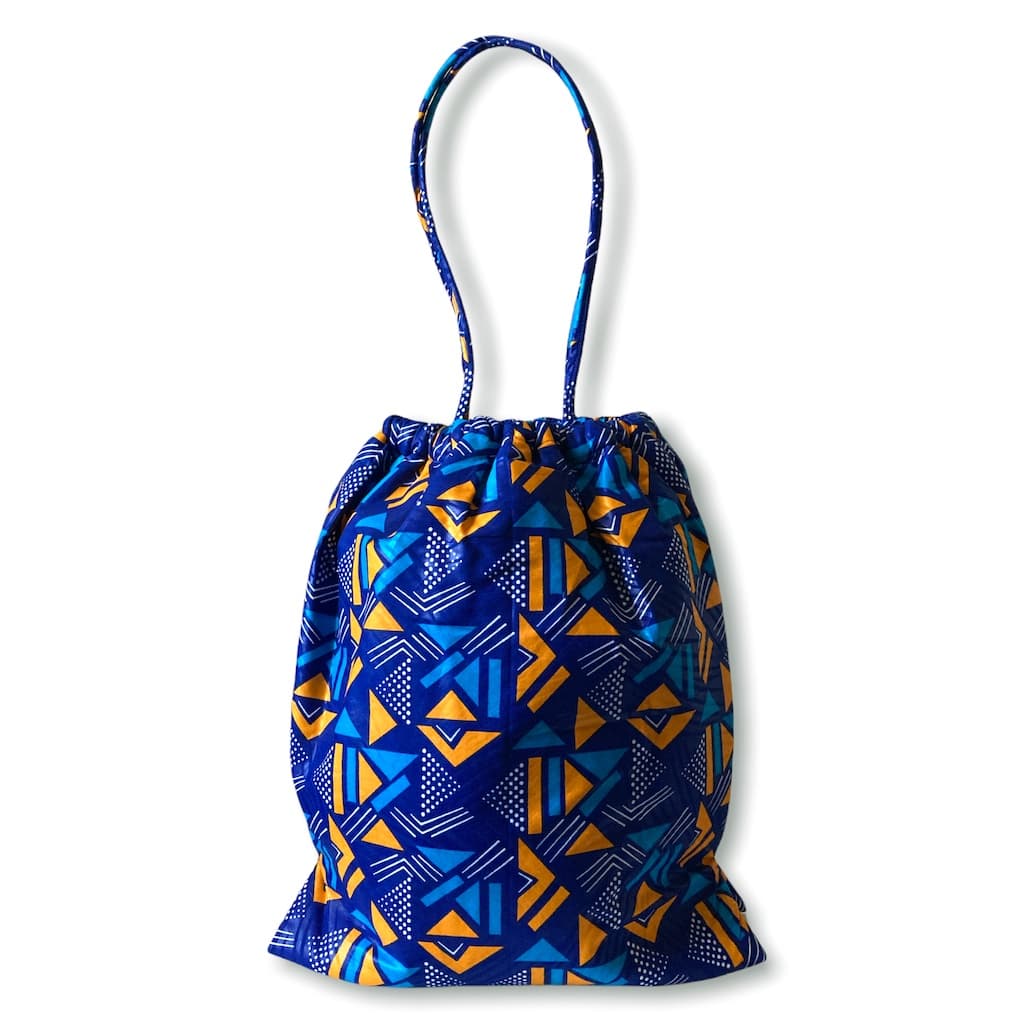 ワックスプリント巾着型バッグ - BLUE/YELLOW GEOMETRIC - Borderless Creations