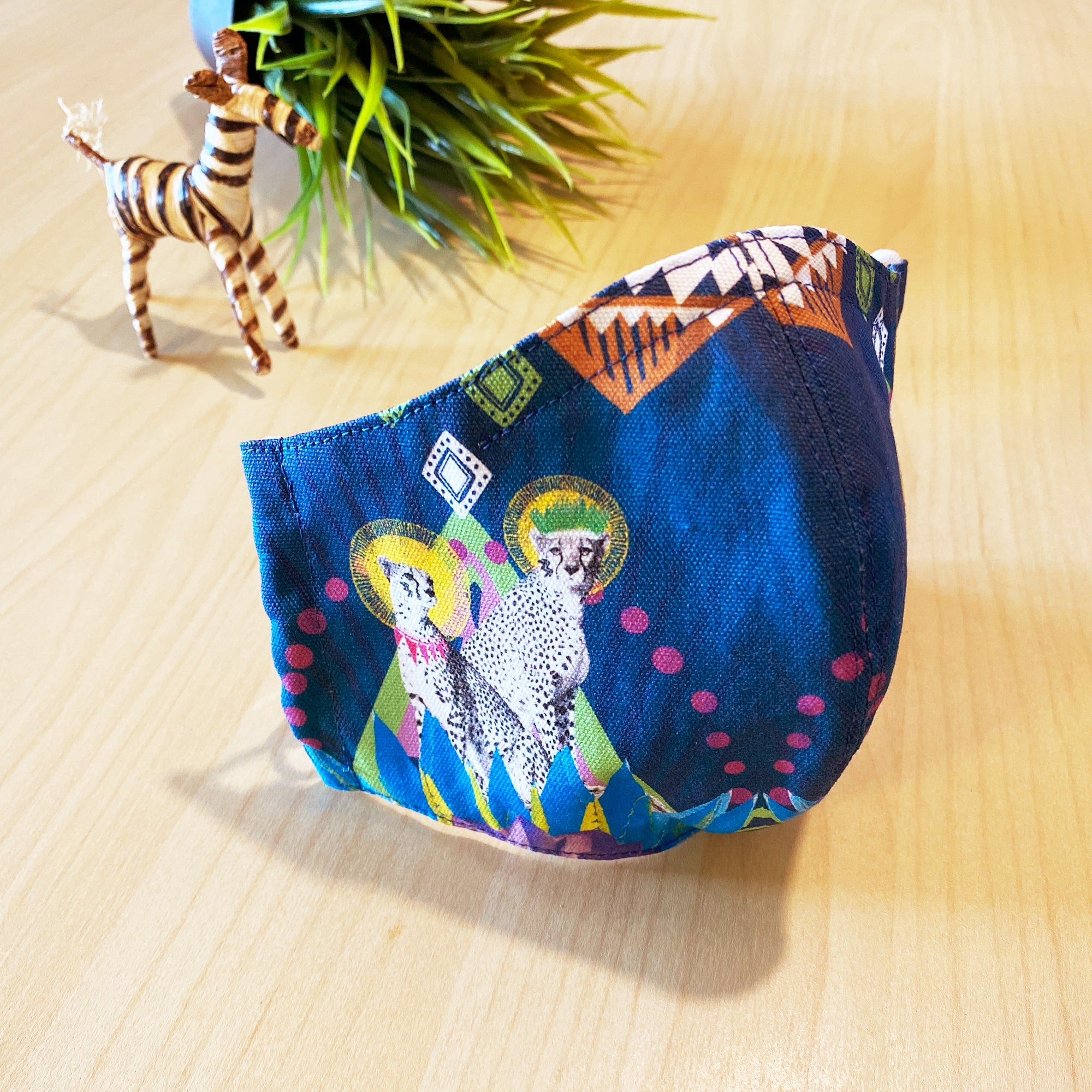 ハッピーアートマスク - FESTIVE CHEETAH - Borderless Creations